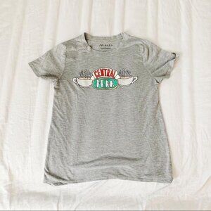 Friends grey central perk tee